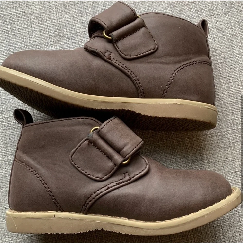 Original Penguin Kids Brown Shoes toddler size 9 rubber sole - Picture 2 of 6